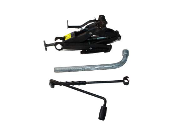 Car jack on-board tools breakdown kit 1c0011031 vw New Beetle 9c 97-10
